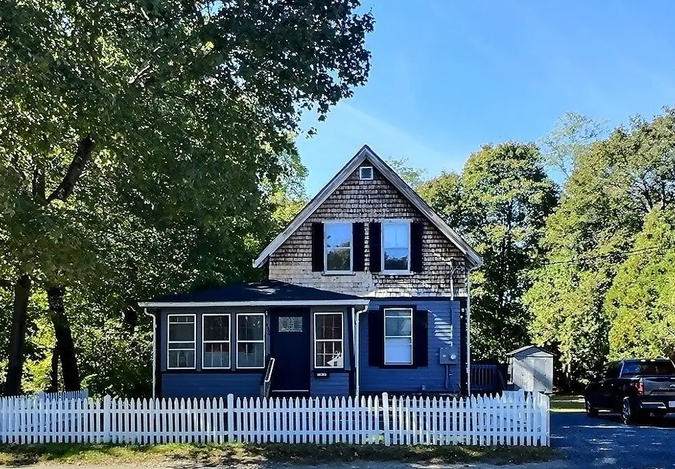 436 E Water St, Rockland, MA 02370 - Image #1