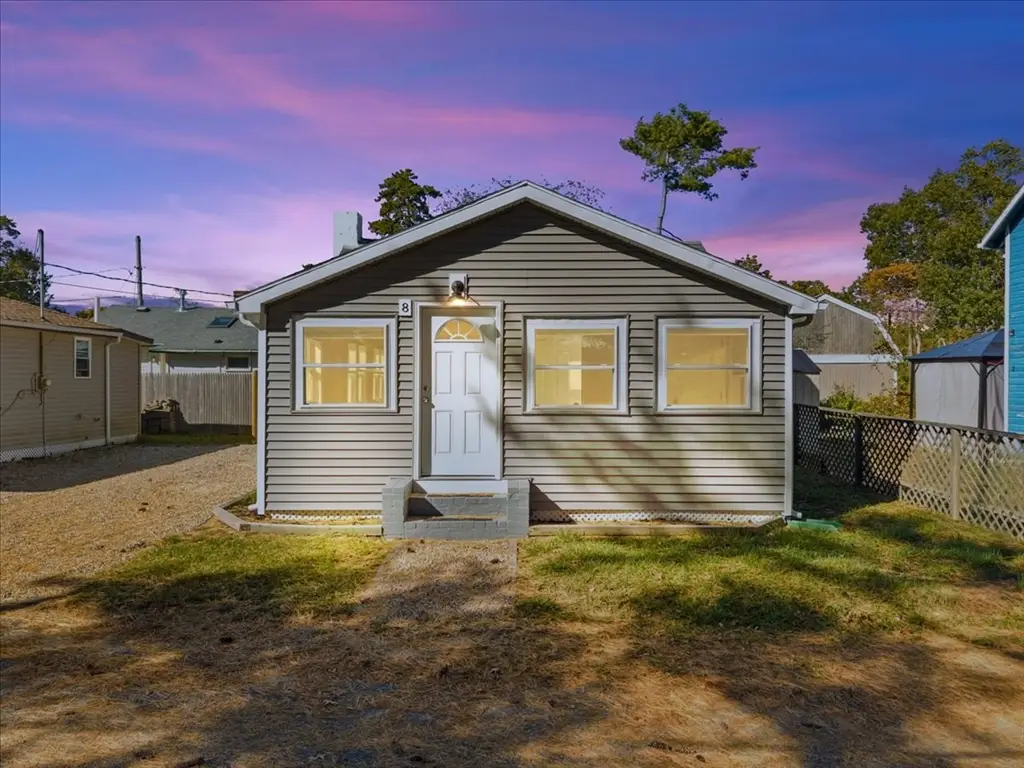 8 Charles St, Wareham, MA 02571 - Image #1