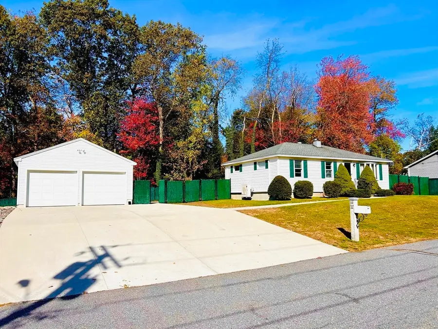 23 Gail Dr, Holden, MA 01520 - Image #2