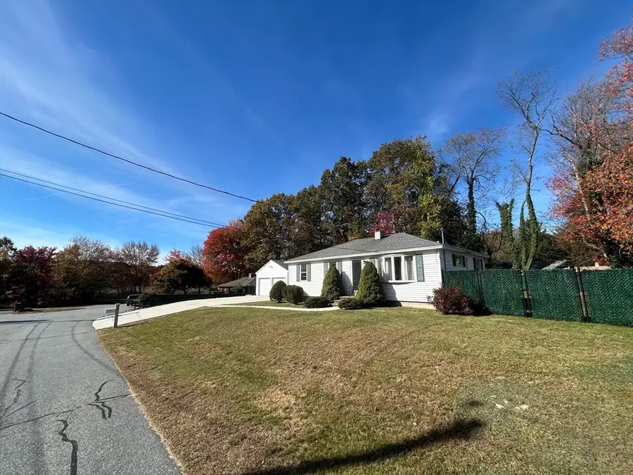 23 Gail Dr, Holden, MA 01520 - Image #3