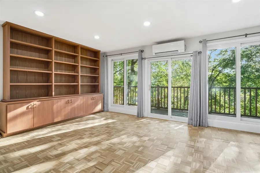 184 Rawson Rd, Brookline, MA 02445 - #3