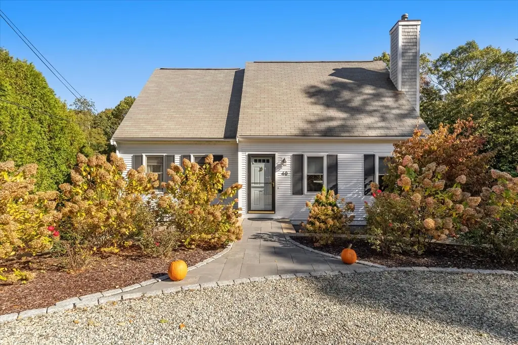40 Waterfield Rd, Osterville, MA 02655 - Image #1