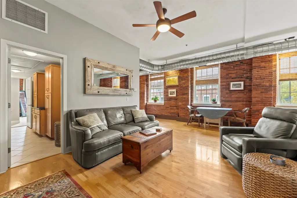 25 Cedar St #14, Amesbury, MA 01913 - Image #1