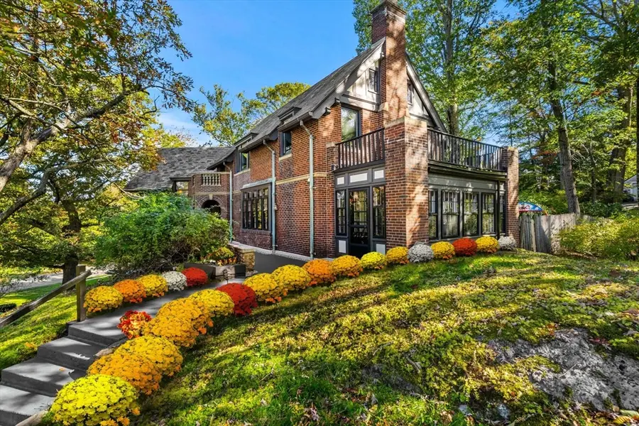 1125 W Roxbury Pkwy, Chestnut Hill, MA 02467 - Image #3