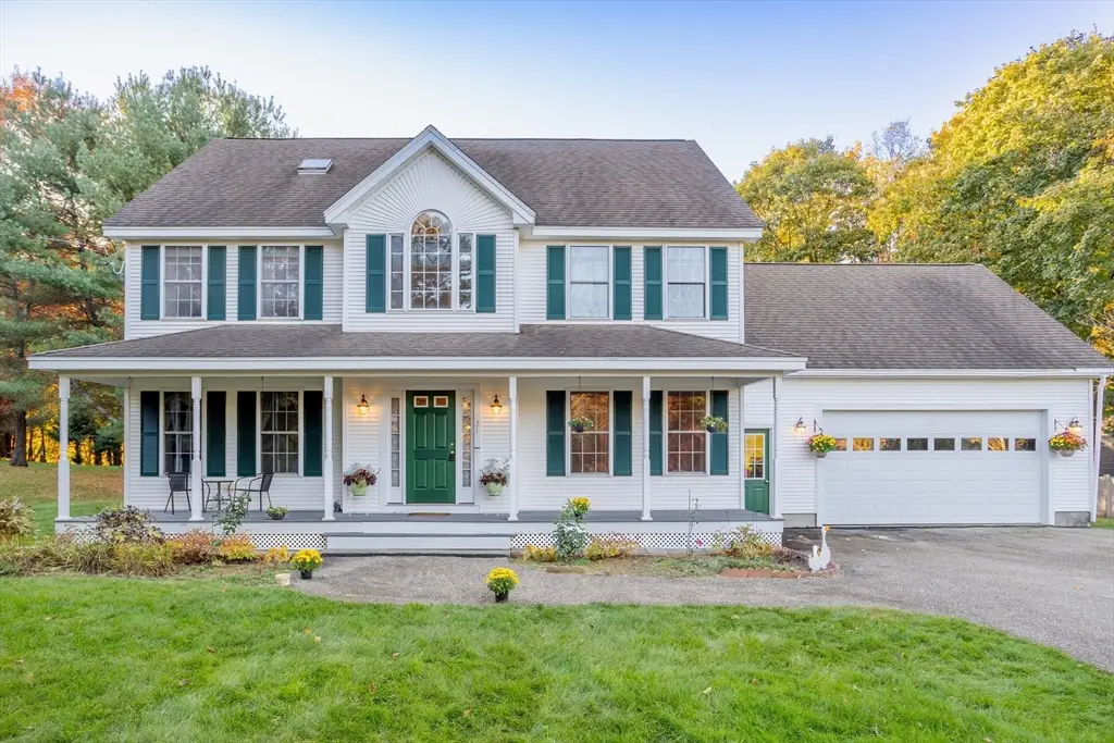 31 Prospect St, Pepperell, MA 01463 - #1