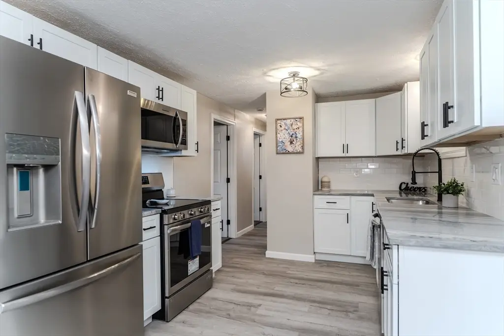 111 Malibu Dr, Springfield, MA 01128 - Image #1