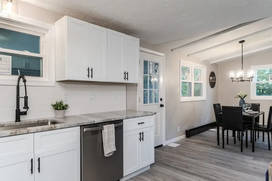 111 Malibu Dr, Springfield, MA 01128 - Image #2