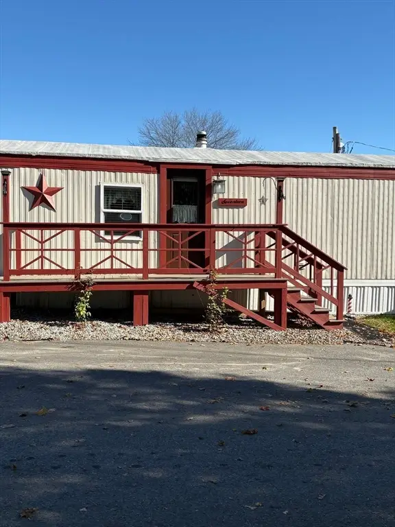 557 Southwest Cutoff #17, Worcester, MA 01607 - Image #2