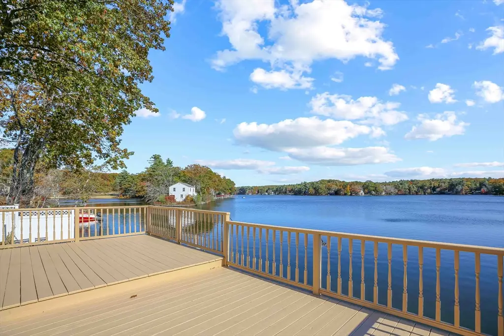 26 Cedar Lake Dr, Sturbridge, MA 01566 - Image #1