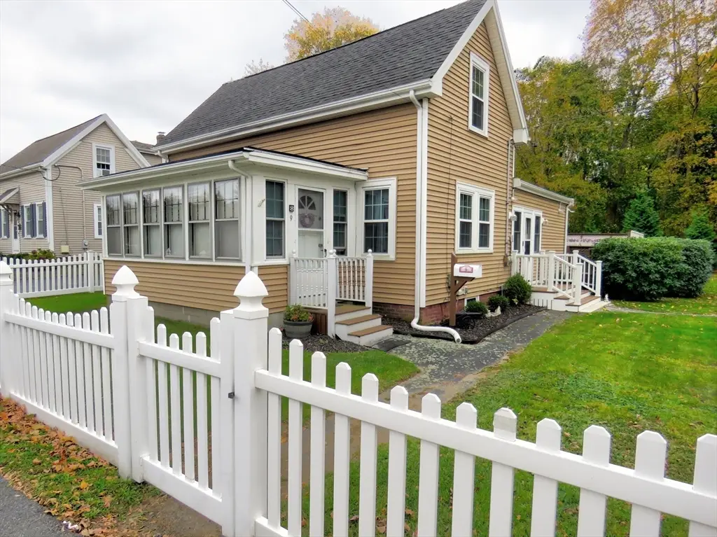 9 Old Market St, Rockland, MA 02370 - #1