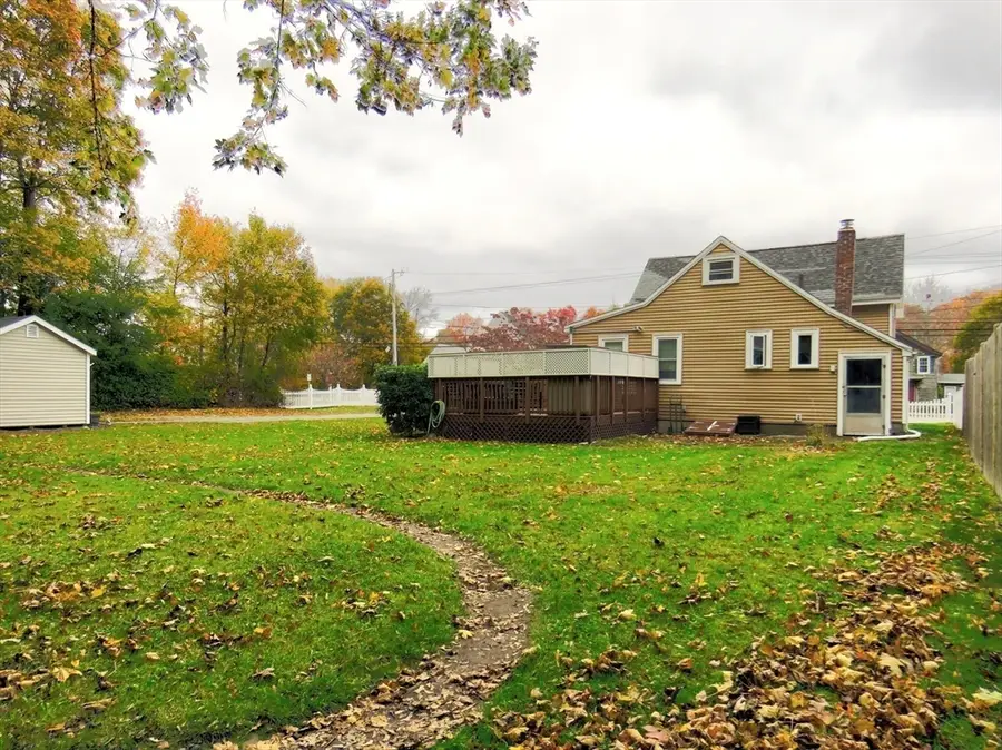 9 Old Market St, Rockland, MA 02370 - #3