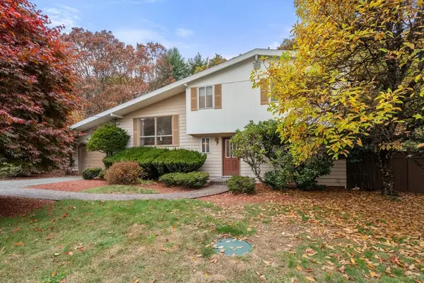 172 Wilshire Dr, Sharon, MA 02067