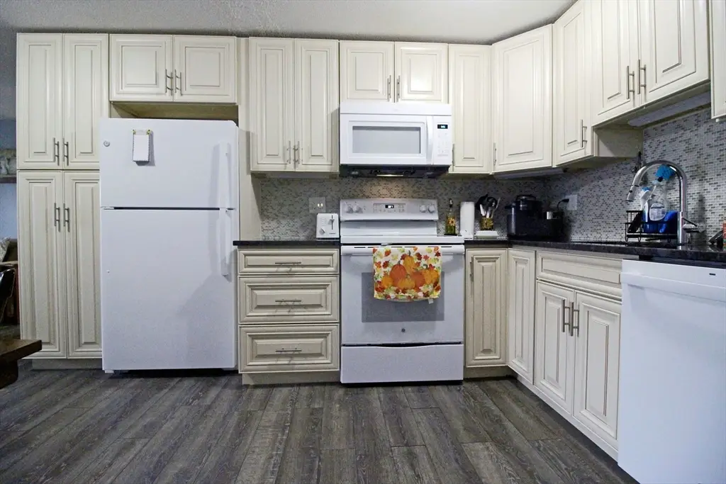 39 Pleasant St #B19, Northborough, MA 01532 - Image #1