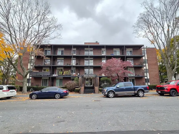 45 Oval Rd #6, Quincy, MA 02170