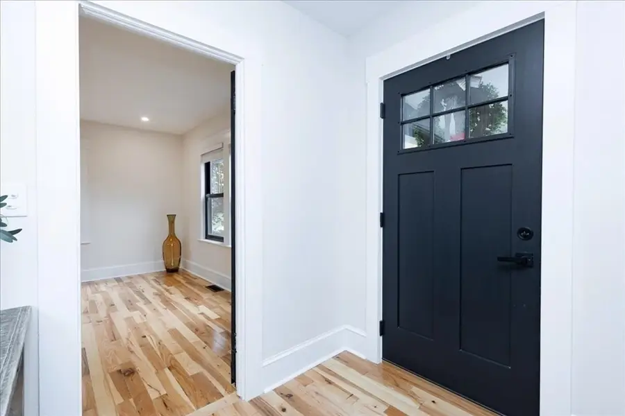 39 Trask St, Beverly, MA 01915 - Image #2