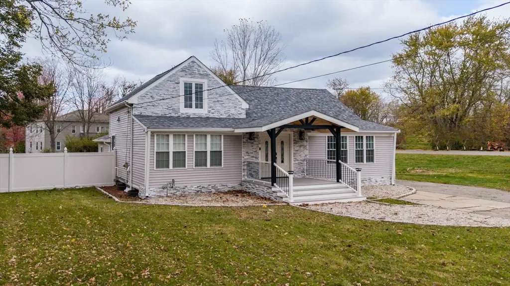 128 Old Bedford Rd, Westport, MA 02790 - Image #1