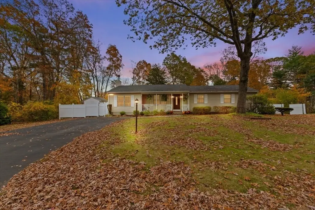 79 Jennings Dr, Raynham, MA 02767 - #1