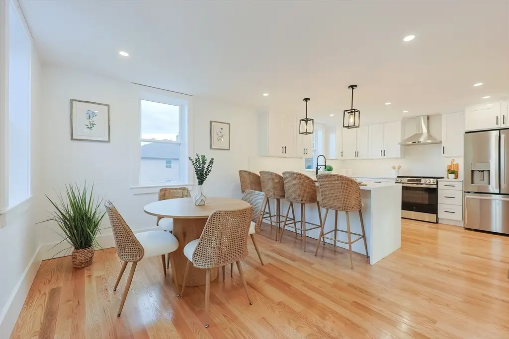 3 Arlington St, Amesbury, MA 01913 - Image #1