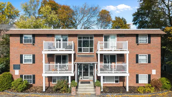 99 Pleasant St #2-1, Watertown, MA 02472