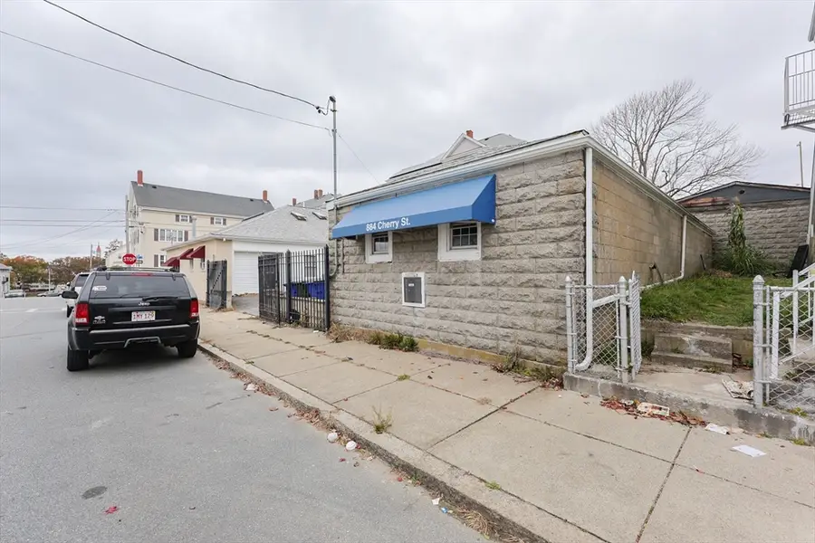 884 Cherry St, Fall River, MA 02720 - Image #3