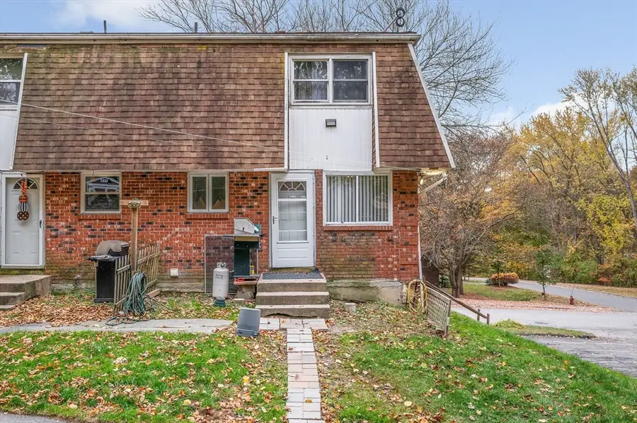 675 Robbins Ave #1, Dracut, MA 01826 - Image #2