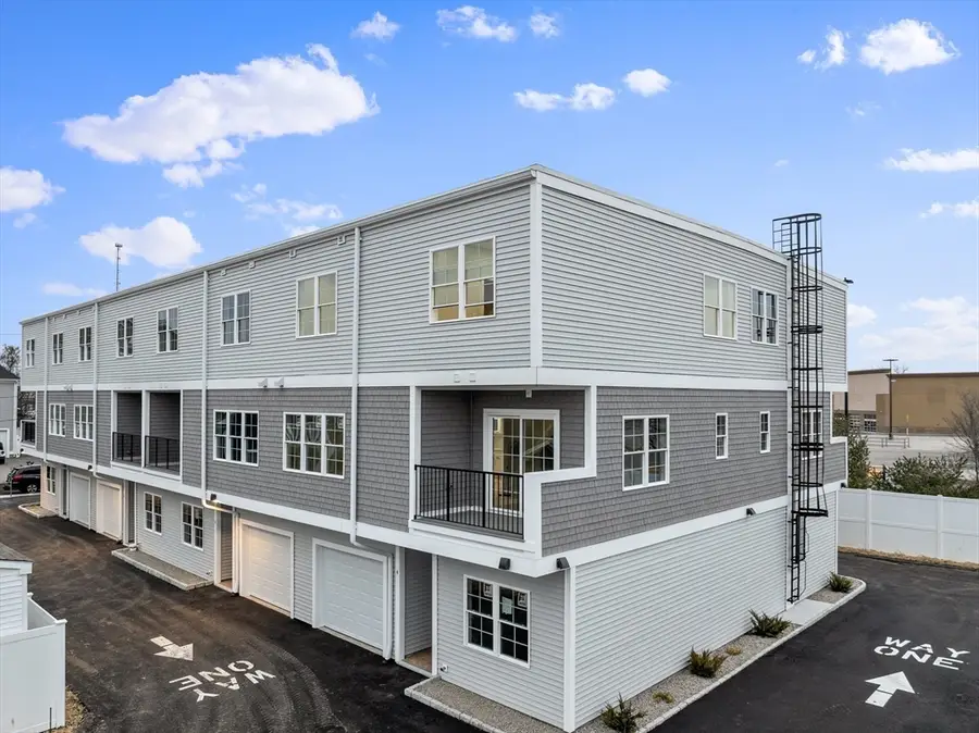 889-895 Grinnell St. #7, Fall River, MA 02721 - Image #3