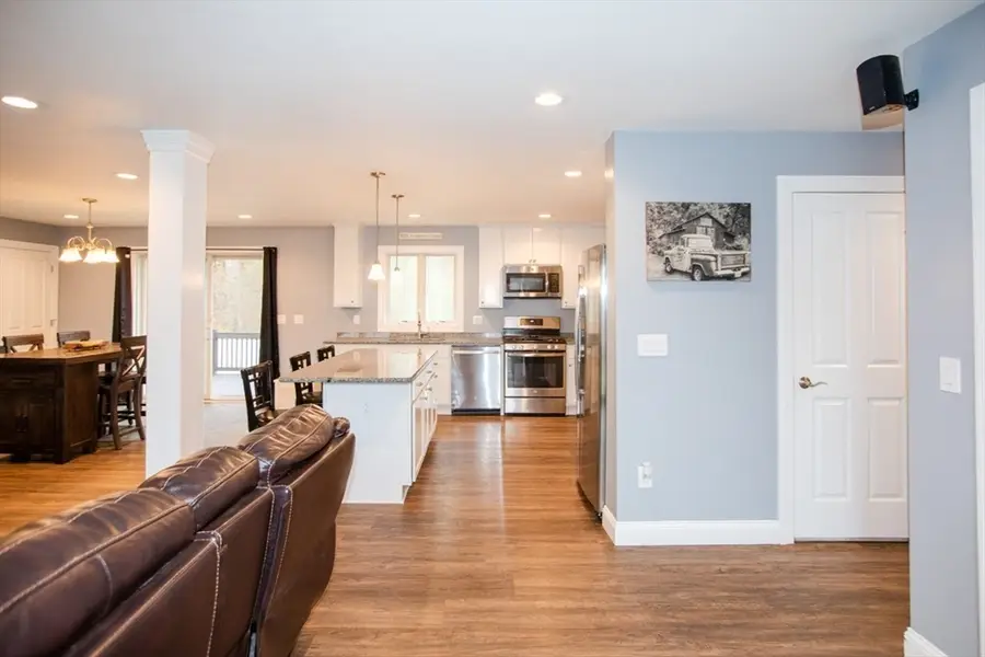 33 Rhinecliffe Road, Swansea, MA 02777 - Image #2
