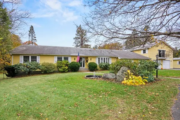 8 Hunter Circle, Shrewsbury, MA 01545
