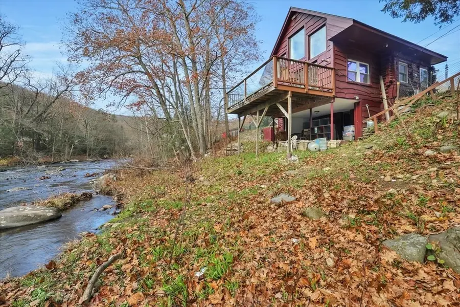 4 Stage Rd, Huntington, MA 01050 - Image #3