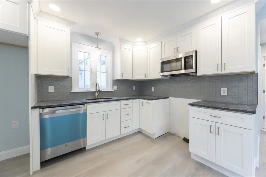 325 Reservoir St, North Attleboro, MA 02760 - Image #3