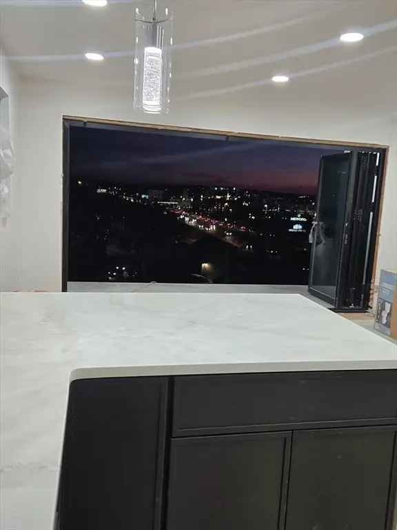 47 Laurel St #47, Worcester, MA 01605 - Image #2