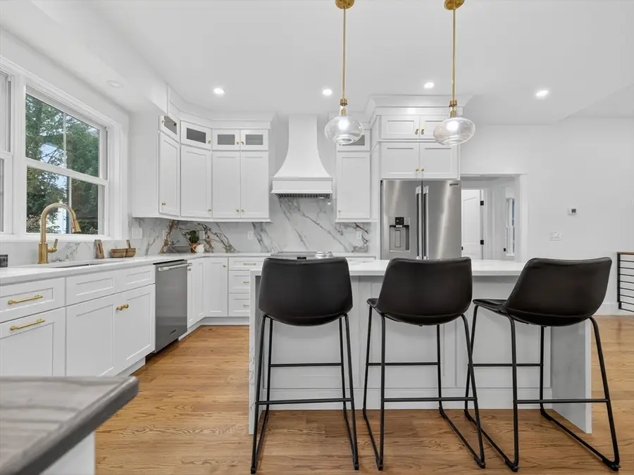 31 Houghton St #A, Somerville, MA 02143 - Image #3