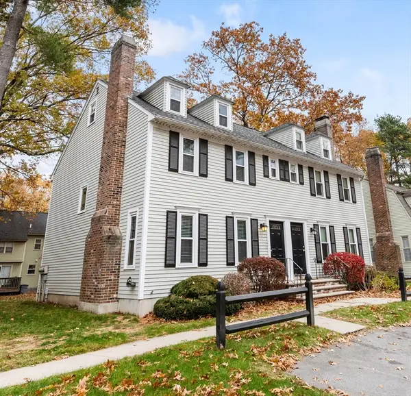 730 Wellman Ave #730, Chelmsford, MA 01863