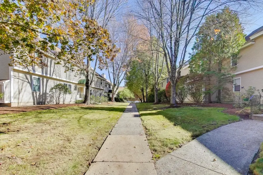 425 Main St #11B, Hudson, MA 01749 - Image #3