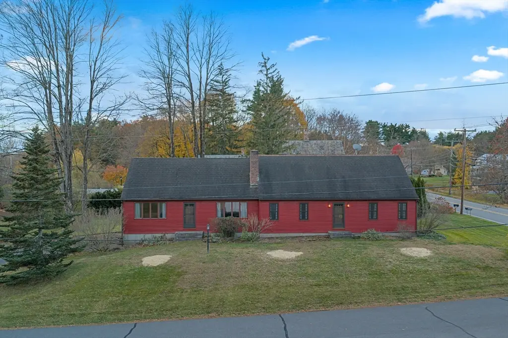 4 Pickett Ln, Greenfield, MA 01301 - #1