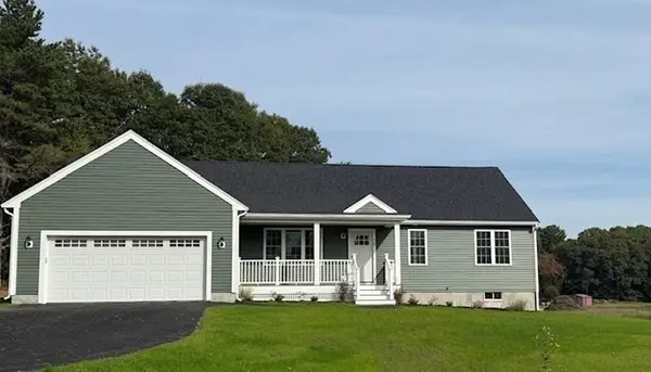 31 Cross Rd, Rochester, MA 02770