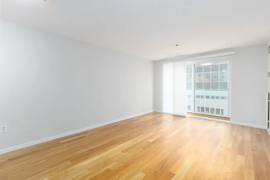 950 Massachusetts Ave #418, Cambridge, MA 02139 - Image #3