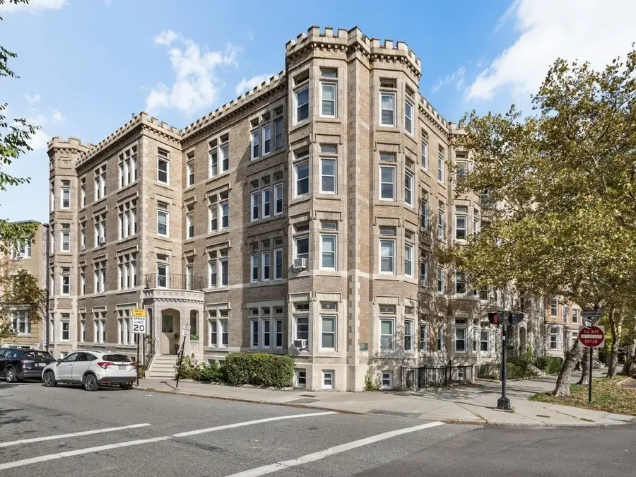 3 Englewood Ave #9, Brookline, MA 02445 - Image #2