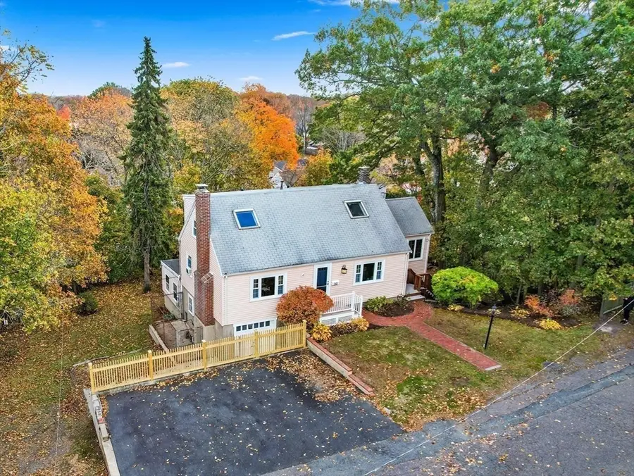 30 Amherst Rd, Marblehead, MA 01945 - Image #2