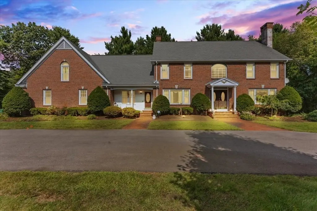 84 Juniper Ridge Rd, Westwood, MA 02090 - Image #1