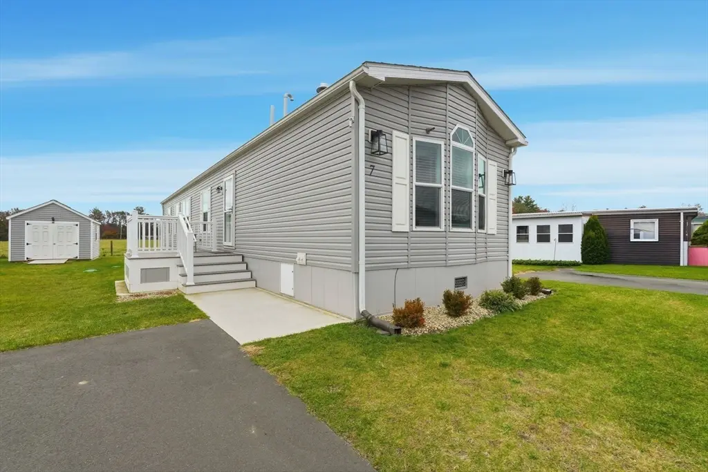 7 1st Ave, Westfield, MA 01085 - Image #1