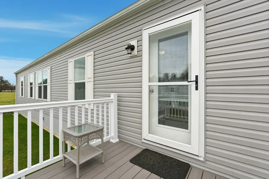 7 1st Ave, Westfield, MA 01085 - Image #2