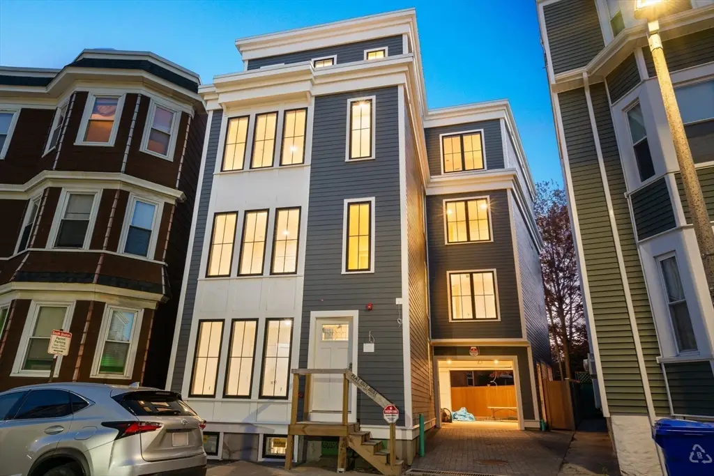 34 Vinton Street #2A, Boston, MA 02127 - Image #1