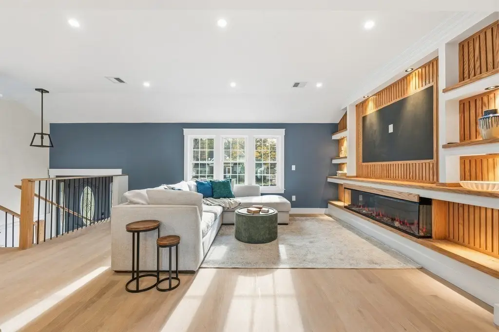 99 Grove St, Reading, MA 01867 - Image #1