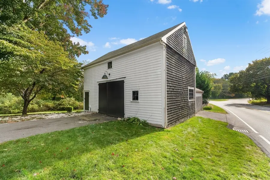 186 Elm St, Hanover, MA 02339 - Image #2