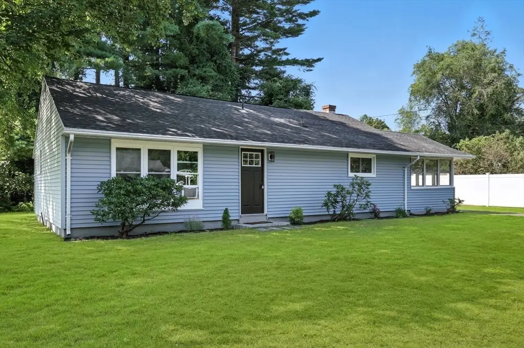 17 Pebble Mill Rd, Springfield, MA 01118 - Image #1