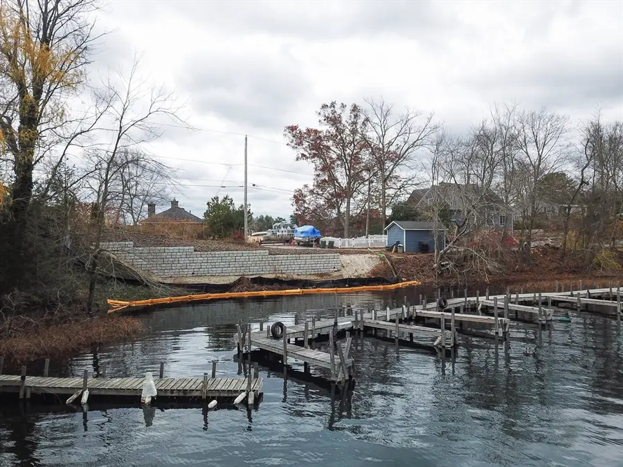 13 S Point Rd, Webster, MA 01570 - Image #2