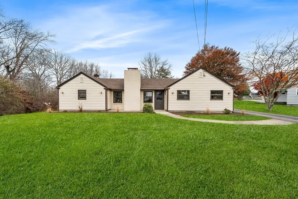 195 Barney Ave, Rehoboth, MA 02769 - Image #1