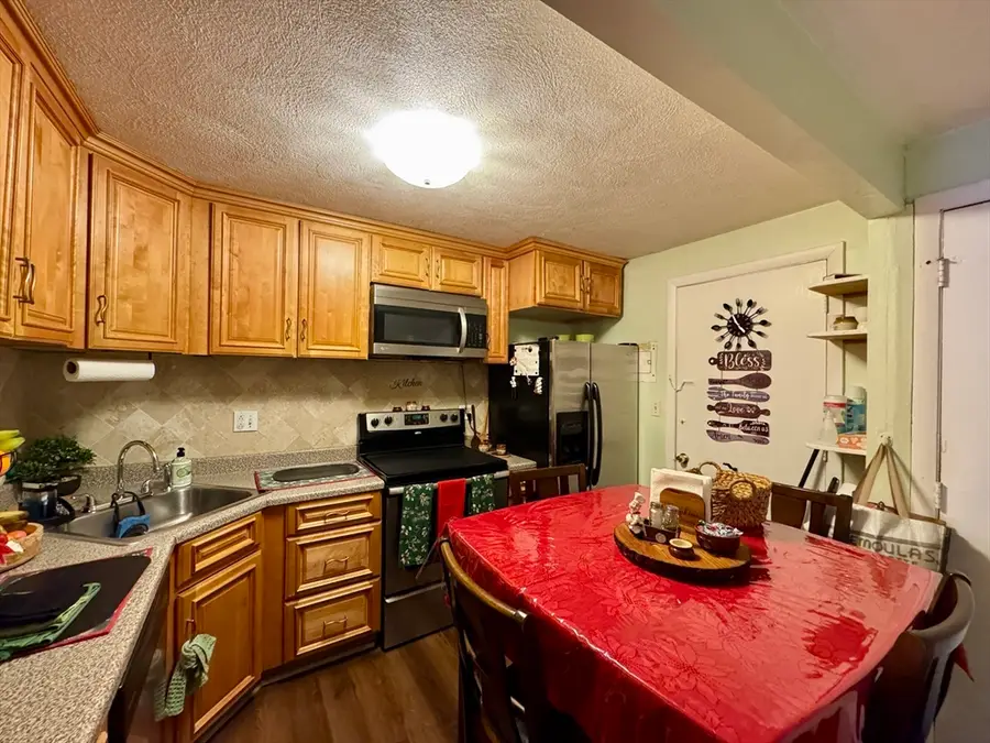33 Cary Ave #11, Chelsea, MA 02150 - Image #3