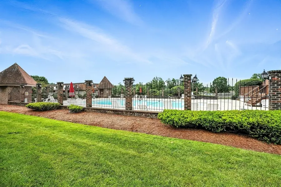 28 Williamsburg Ct #2, Shrewsbury, MA 01545 - Image #3